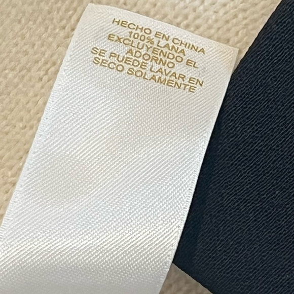 KATE SPADE Wool Bow Sweater Cream & Black Size Small - Picture 8 of 8